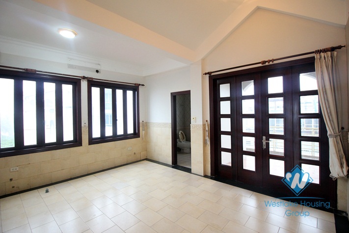 Lakeside house for rent in Trich Sai, Tay Ho, Ha Noi